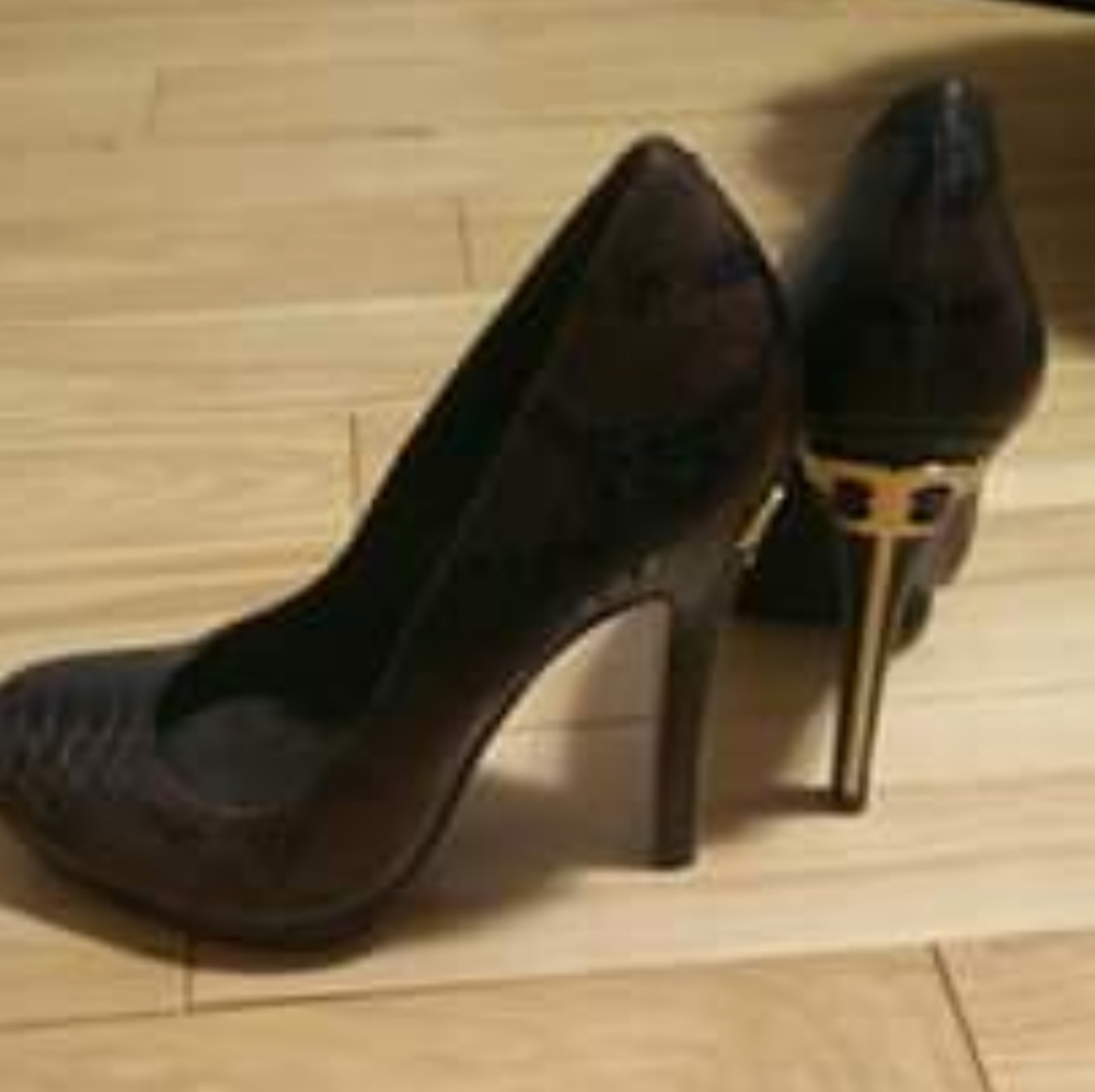 Authentic Tory Burch platform heels